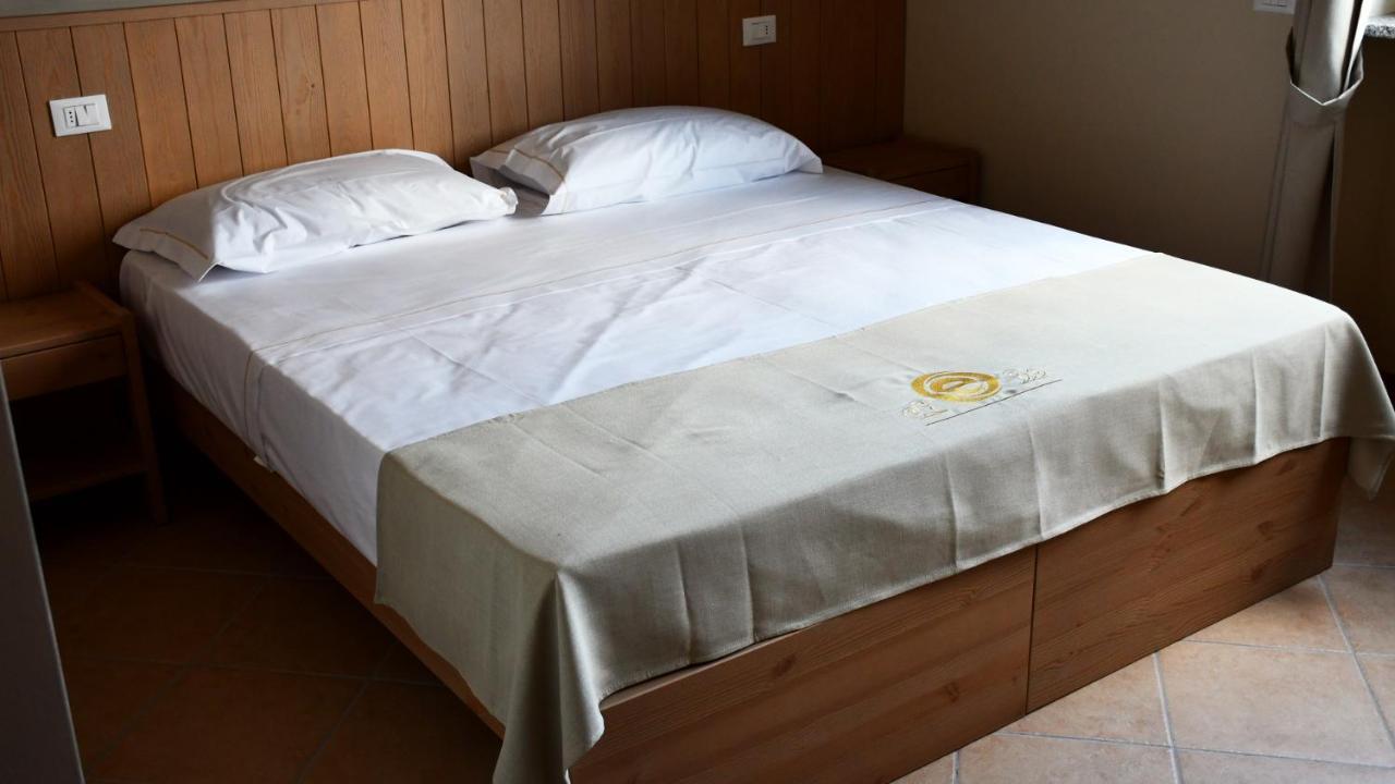 Eco Rooms & Apartments Voghera Exterior photo