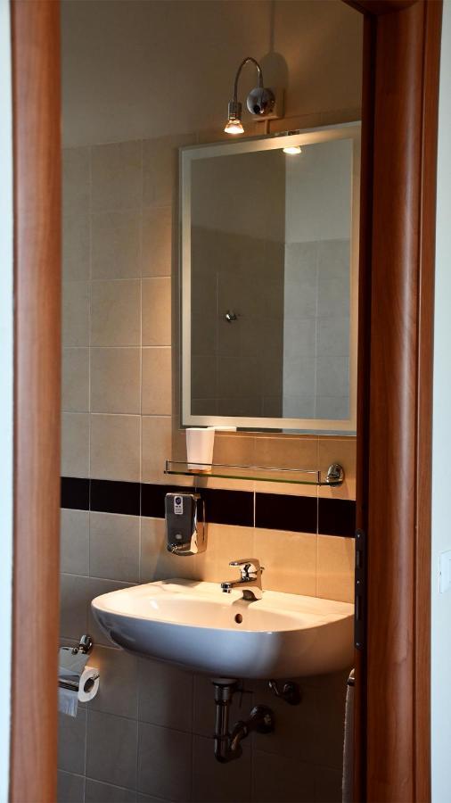 Eco Rooms & Apartments Voghera Exterior photo